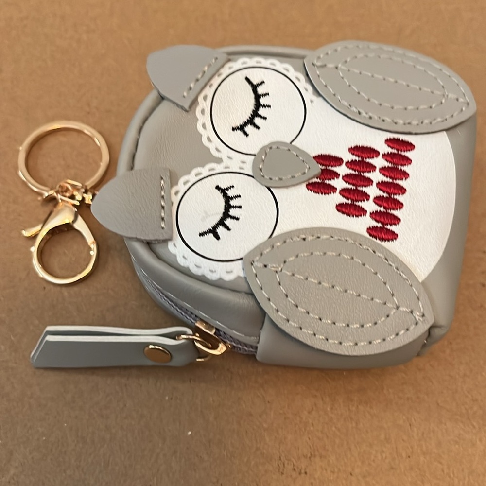 Grey Mini Owl Backpack Keychain - Picture 2 of 7